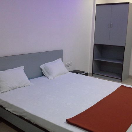 Hotel Galaxy Vaibhav Vasai Esterno foto