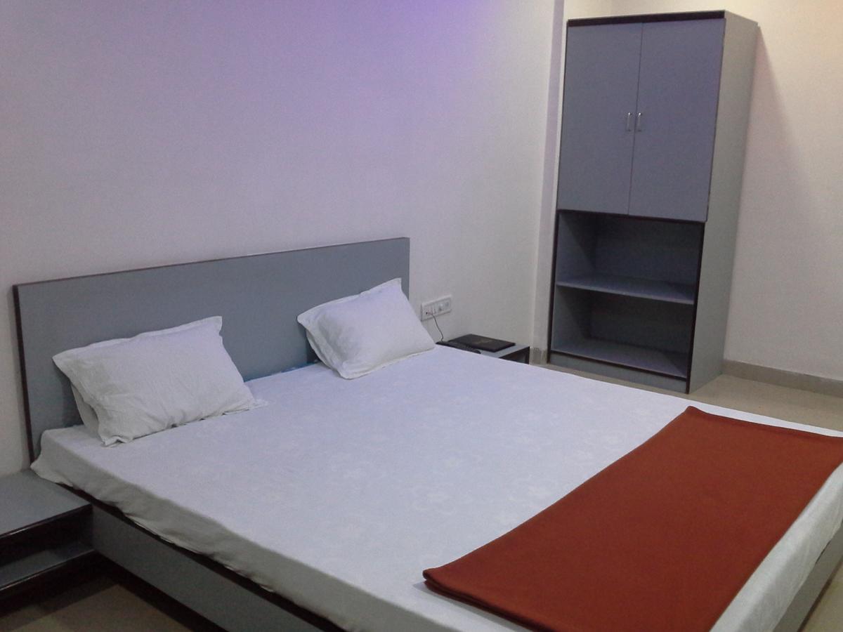 Hotel Galaxy Vaibhav Vasai Esterno foto
